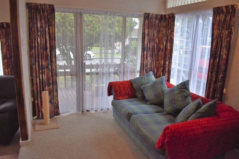 Photo of property in 3 Gabriel Street, Raumati Beach, Paraparaumu, 5032