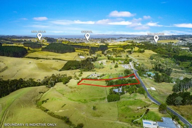 Photo of property in 90 Upper Orewa Road, Wainui, Silverdale, 0992