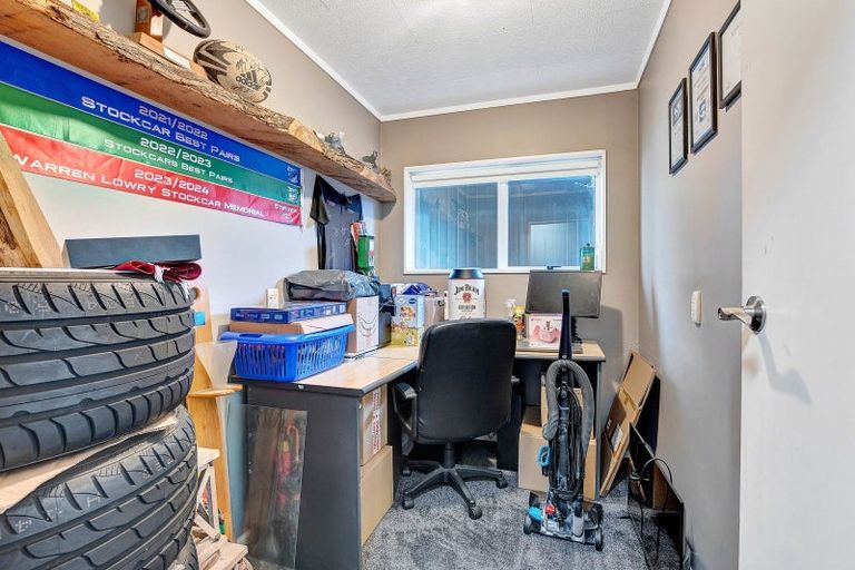 Photo of property in 1263 Egmont Road, Egmont Village, New Plymouth, 4372