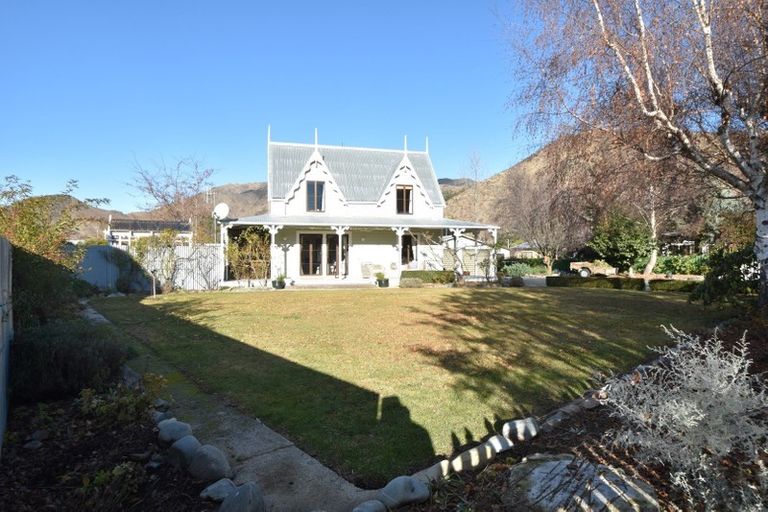 Photo of property in 17 Sutherland Road, Omarama, 9412