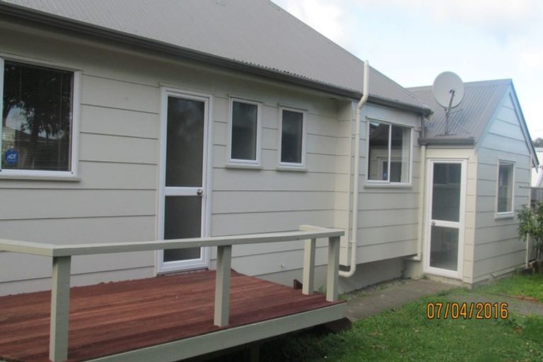 Photo of property in 2/17 Fitzherbert, Alicetown, Lower Hutt, 5010
