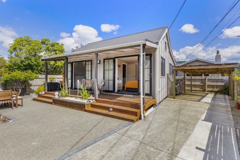 Photo of property in 12 Heretaunga Square, Silverstream, Upper Hutt, 5019