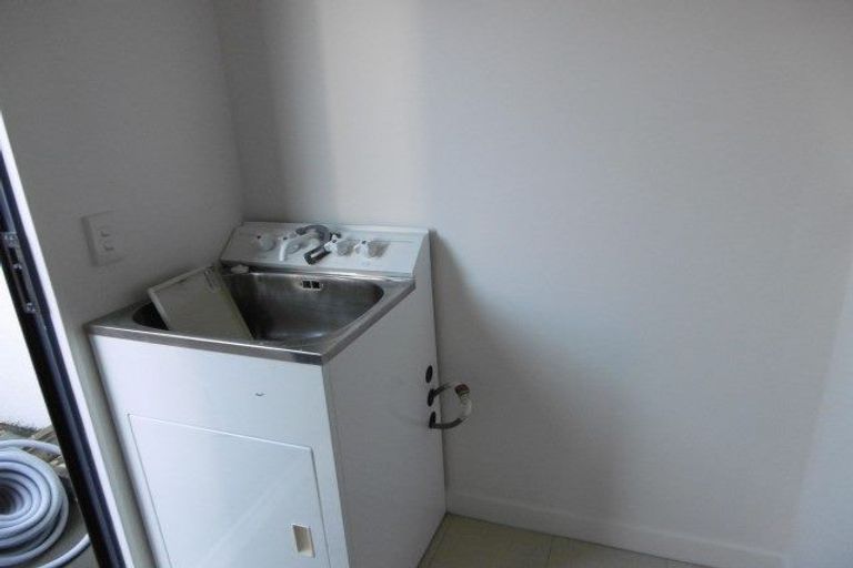 Photo of property in 8 Oakford Close, Riccarton, Christchurch, 8011