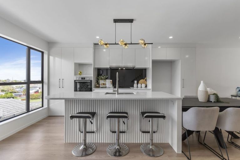 Photo of property in 8c Howe Street, Howick, Auckland, 2014