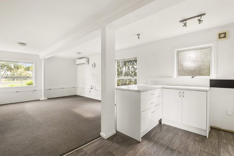 Photo of property in 108 Eversleigh Road, Belmont, Auckland, 0622