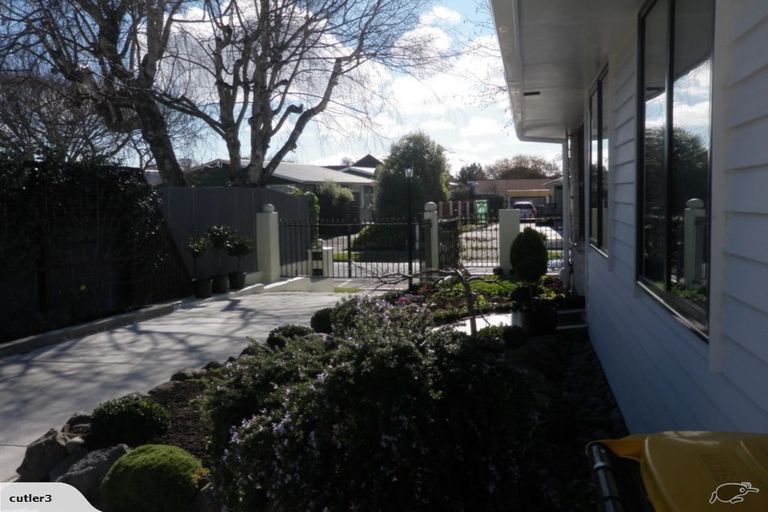 Photo of property in 1/52 Lochee Road, Upper Riccarton, Christchurch, 8041