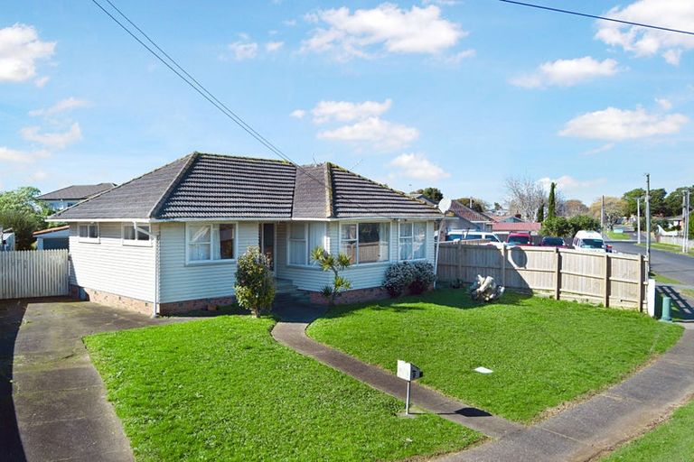 Photo of property in 9 Halswell Street, Mangere East, Auckland, 2024