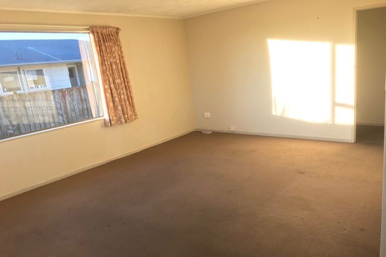 Photo of property in 9 Colonial Place, Kelvin Grove, Palmerston North, 4414