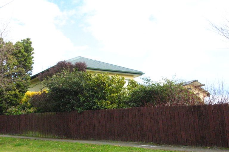 Photo of property in 2 Jane Street, Macandrew Bay, Dunedin, 9014
