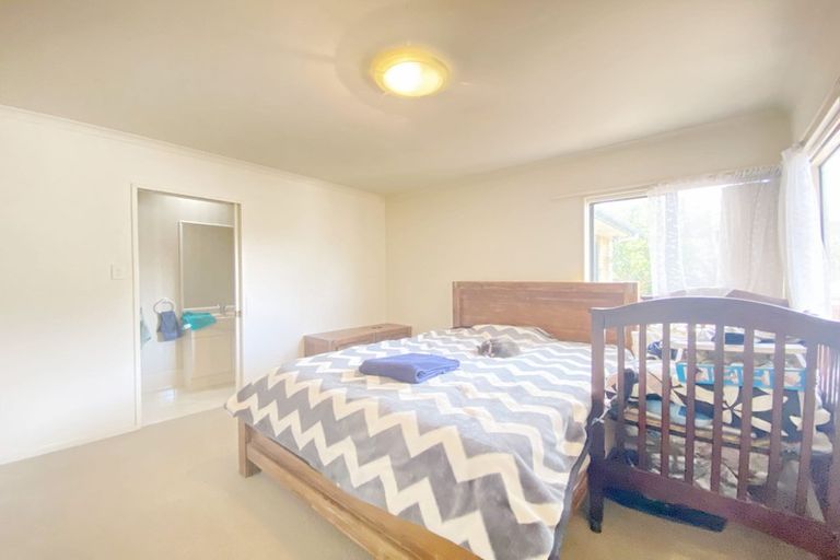 Photo of property in 3 Quartley Place, Huntington Park, Auckland, 2013