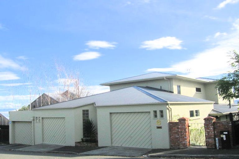 Photo of property in 6 Lambton Road, Hospital Hill, Napier, 4110