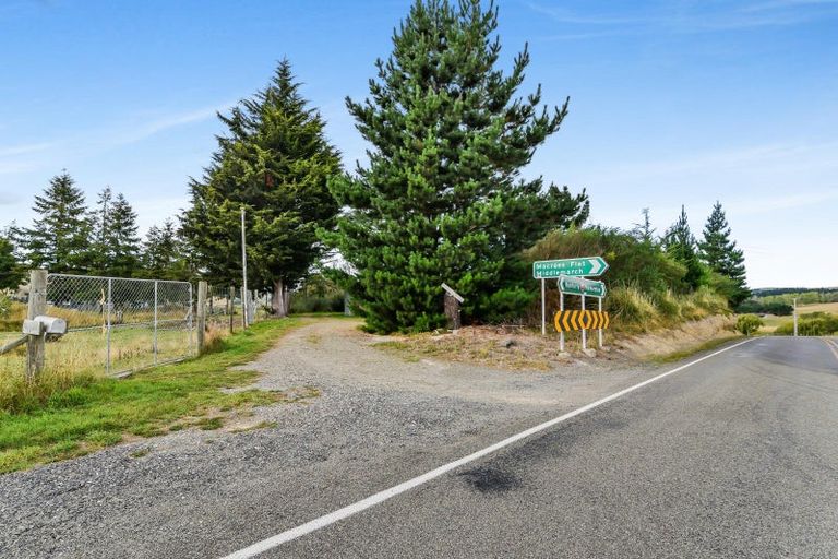 Photo of property in 1390 Dunback-morrisons Road, Waynes, Palmerston, 9483