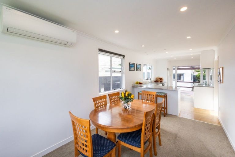 Photo of property in 4 Tingey Place, Awapuni, Palmerston North, 4412