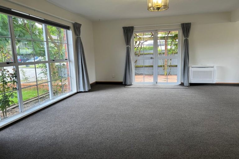 Photo of property in 18 Geraldo Place, Russley, Christchurch, 8042