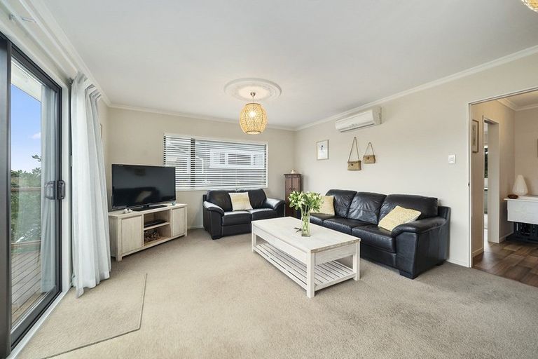 Photo of property in 14 Frances Street, Waikanae Beach, Waikanae, 5036