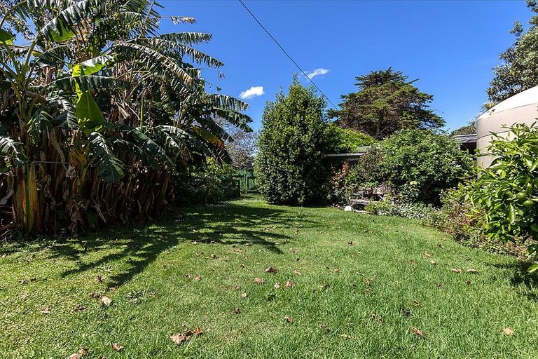 Photo of property in 40 James Mcleod Road, Shelly Beach, Helensville, 0874