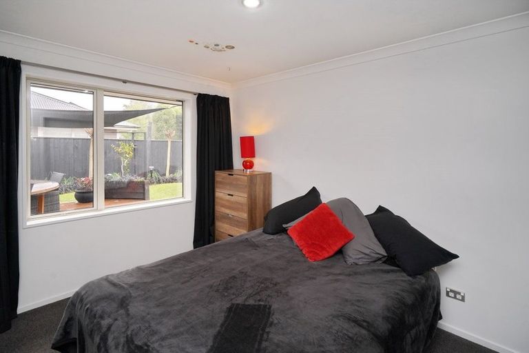 Photo of property in 11 Franklin Drive, Rangiora, 7400