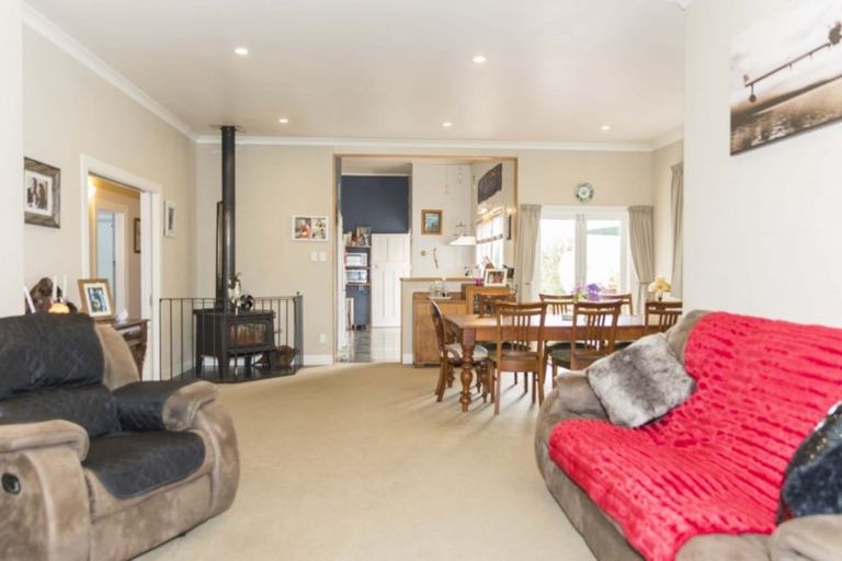 Photo of property in 30 Victoria Avenue, Dannevirke, 4930
