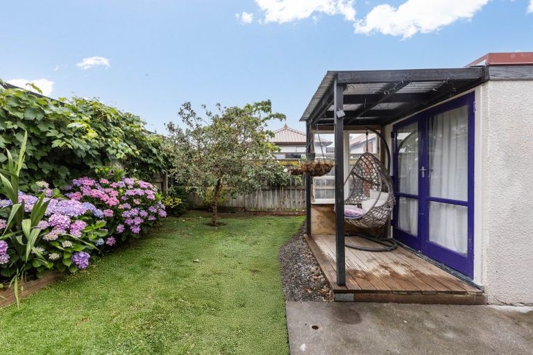 Photo of property in 1/114 Park Road South, Akina, Hastings, 4122