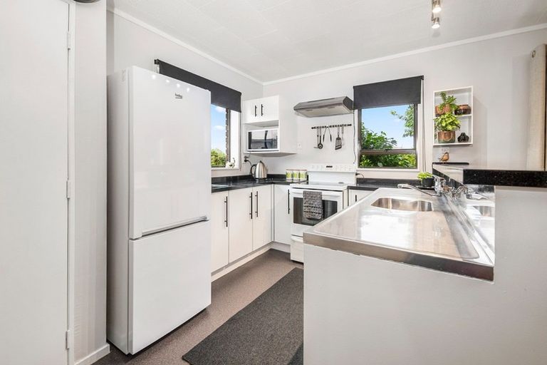 Photo of property in 31e Tumene Drive, Owhata, Rotorua, 3010