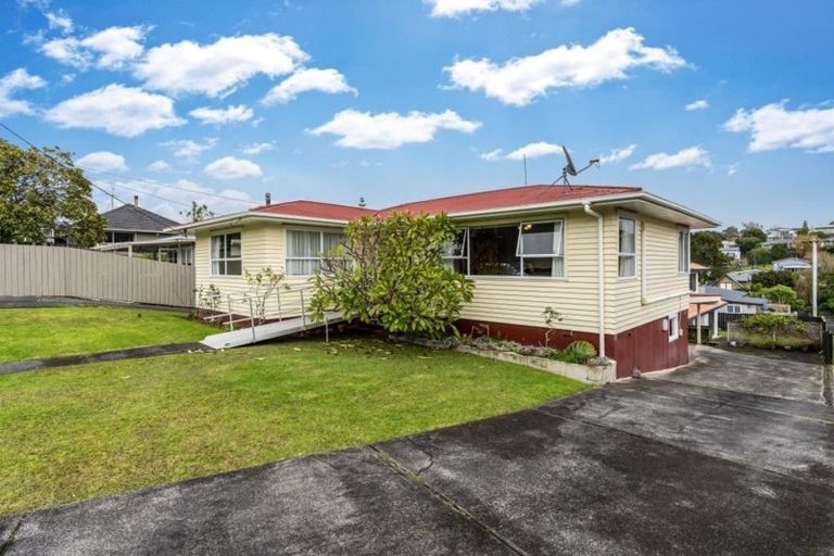 Photo of property in 1/49 Selwyn Crescent, Forrest Hill, Auckland, 0620
