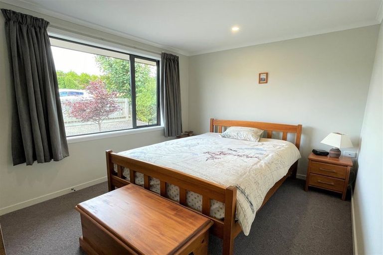 Photo of property in 5 Mill Street, Clinton, 9534