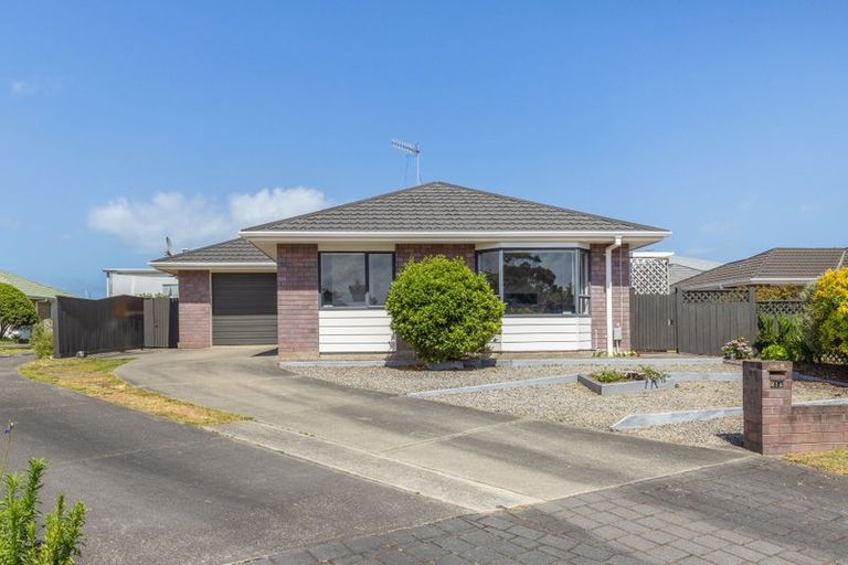 Photo of property in 21a Dennis Taylor Court, Paraparaumu, 5032