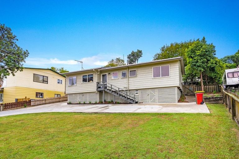 Photo of property in 64a Brian Crescent, Stanmore Bay, Whangaparaoa, 0932