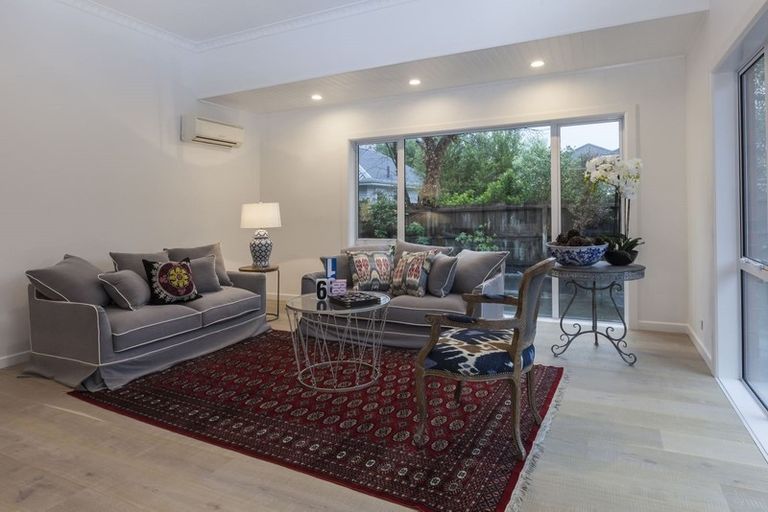 Photo of property in 88a Memorial Avenue, Ilam, Christchurch, 8053