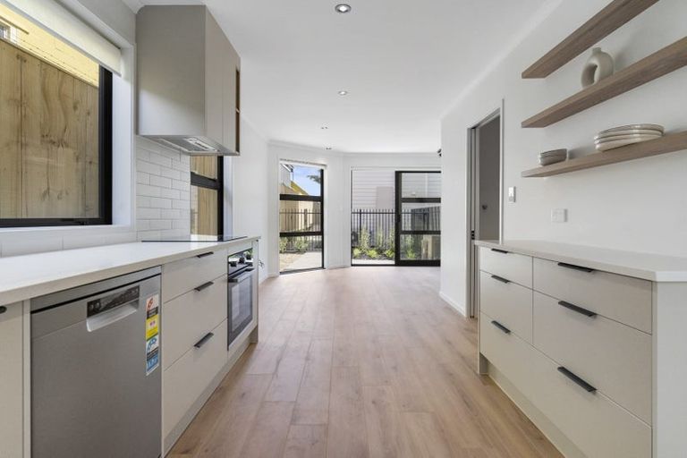 Photo of property in 1092b Great North Road, Point Chevalier, Auckland, 1022