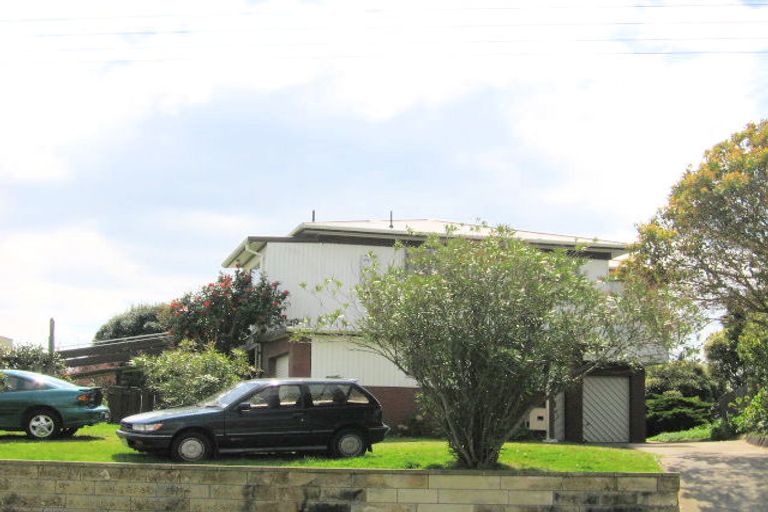 Photo of property in 1055 Papamoa Beach Road, Papamoa Beach, Papamoa, 3118