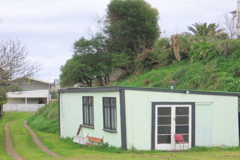 Photo of property in 10 Howe Street, Foxton, 4814