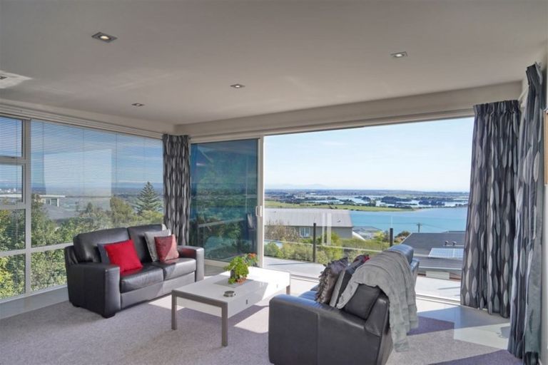 Photo of property in 42b Marama Crescent, Mount Pleasant, Christchurch, 8081