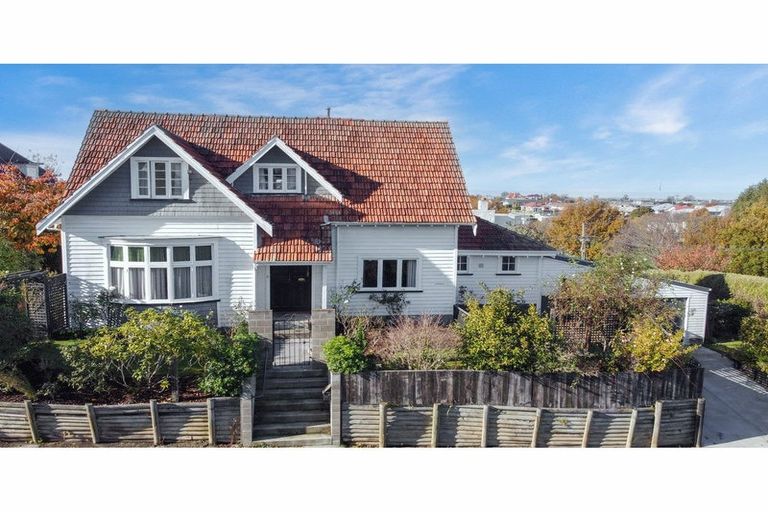 Photo of property in 73 Avenue Road, West End, Timaru, 7910