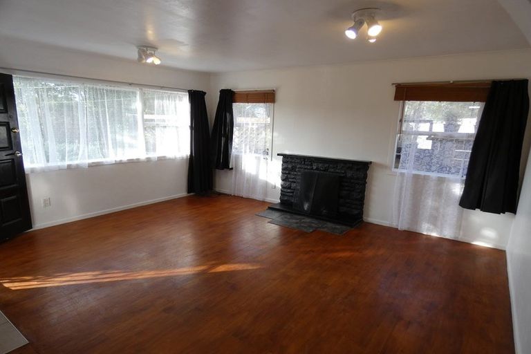 Photo of property in 39 Blease Street, New Lynn, Auckland, 0600