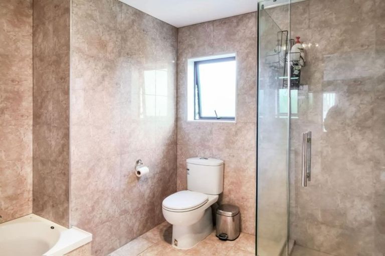 Photo of property in 18a Nicholson Avenue, Papatoetoe, Auckland, 2025