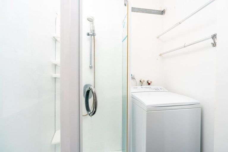 Photo of property in 111a Karori Road, Karori, Wellington, 6012