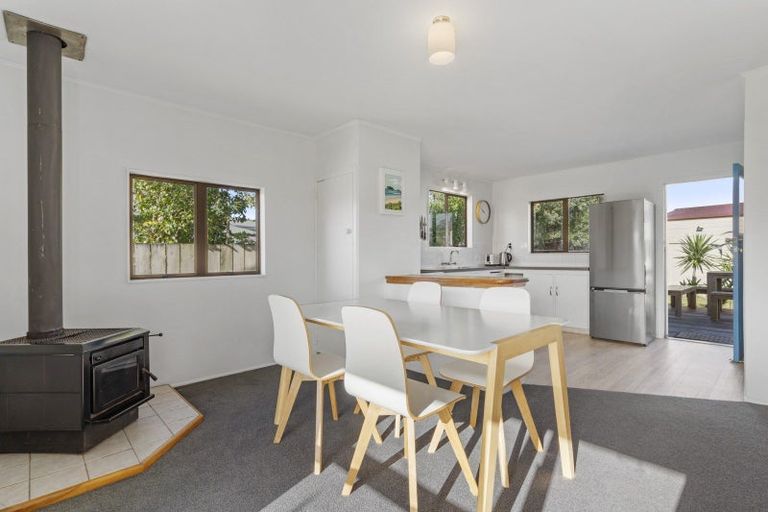 Photo of property in 309 Linton Crescent, Whangamata, 3620