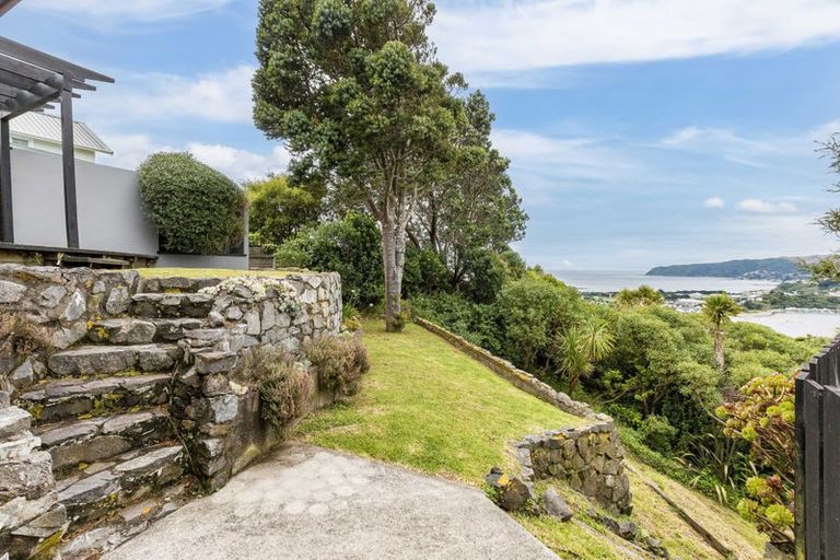 Photo of property in 55 Kahu Road, Paremata, Porirua, 5024