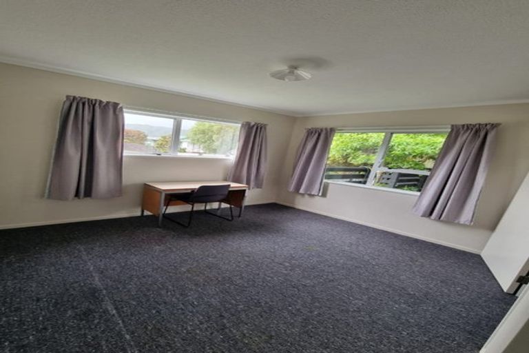 Photo of property in 17 Weymouth Grove, Wainuiomata, Lower Hutt, 5014