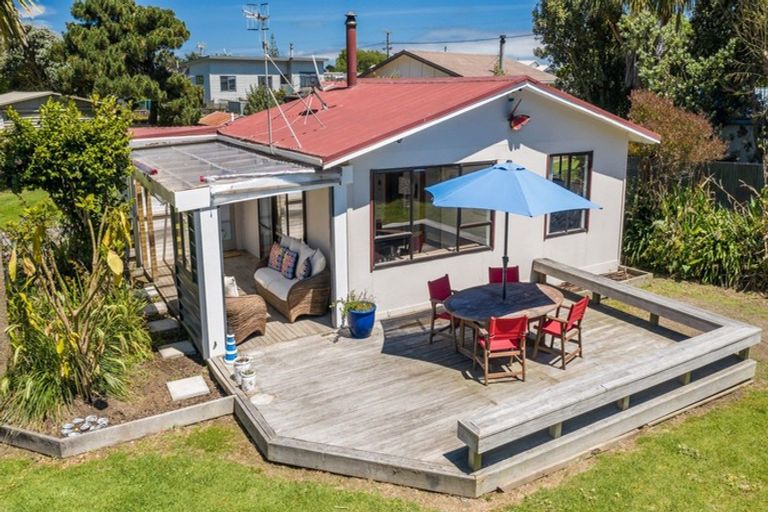 Photo of property in 657 Waitarere Beach Road, Waitarere Beach, Levin, 5510