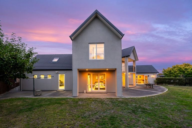 Photo of property in 9 Evergreen Place, Parklands, Christchurch, 8083