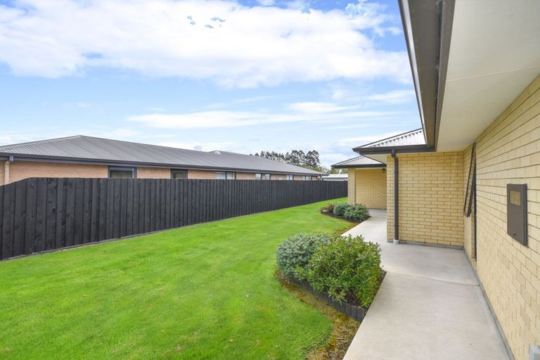 Photo of property in 16 Cross Street, Milton, 9220