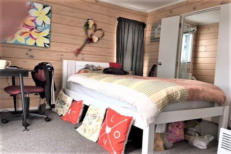 Photo of property in 56a Bay Street, Red Beach, 0932