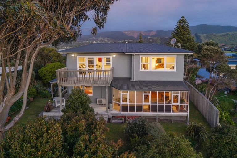 Photo of property in 14 Allen Road, Raumati Beach, Paraparaumu, 5032