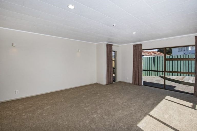 Photo of property in 16 North Street, Woodhill, Whangarei, 0110
