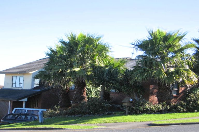 Photo of property in 49 Goodwood Drive, Goodwood Heights, Auckland, 2105