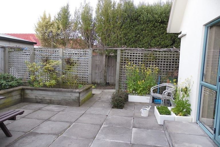Photo of property in 2/17 Jocelyn Street, Casebrook, Christchurch, 8051