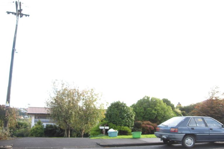 Photo of property in 12 Mellons Bay Road, Howick, Auckland, 2014