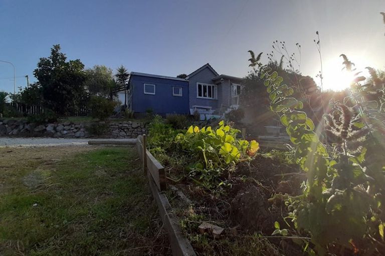 Photo of property in 1947 State Highway 1, Kaiwaka, 0573